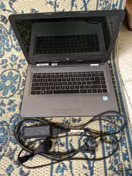 Laptop hp kondisi bekas pemakaian pribadi