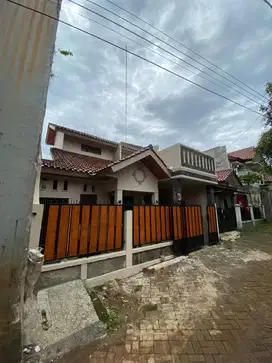 Rumah Di Kontrakan 2 Lantai 3 Kamar