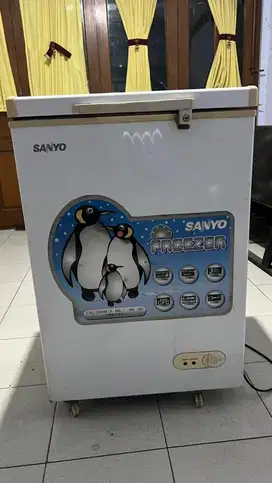 Freezer Sanyo Pintu Atas