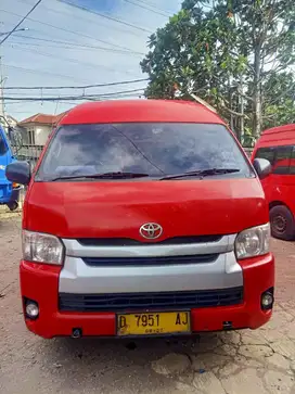 Toyota HIACE COMMUTER  thn 2017