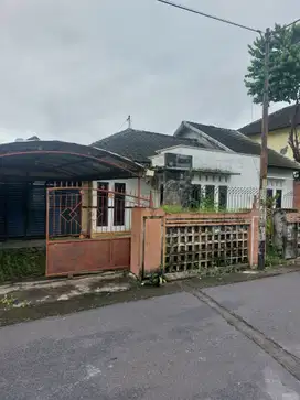 Rumah di kompleks Taman baru dekat mall epicentrum