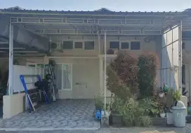 Dijual rumah di dalam komplek, dekat alun kota lumajang