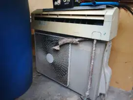 ac Toshiba tahun 2004 bekas