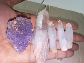 Batu kristal kecubung atau quartz