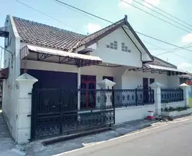 Rumah Sumber Solo Kota Harga Murah Terjangkau Nego Sejadinya