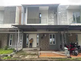 DIJUAL TOWNHOUSE FULL INTERIOR JALAN SWADAYA BASUKI RAHMAT PALEMBANG