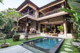 Rumah Indah Villa: Luxurious 4-Bedroom with Jungle View in Ubud