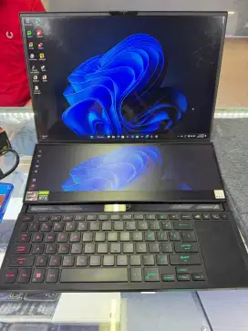 Asus Rog Zephyrus Duo 16 GX650RM AMD Ryzen 9