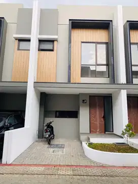 Di sewakan rumah 2 lantai cluster crystal gateway pasteur residence