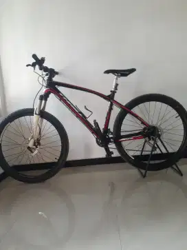 Sepeda gunung mtb thrill agent tr3