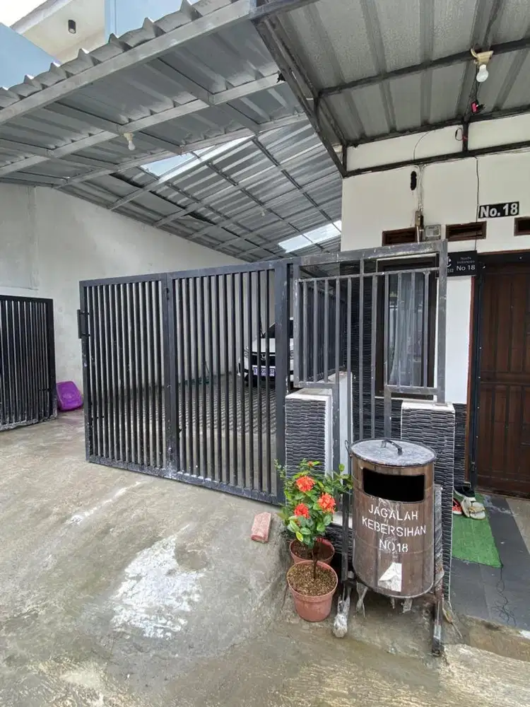 DIJUAL CEPAT RUMAH GARASI LUAS BISA 3 MOBIL (BISA NEGO)