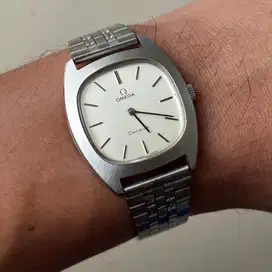 JAM TANGAN OMEGA TV SHAPE VINTAGE MANUAL WINDING SWISS