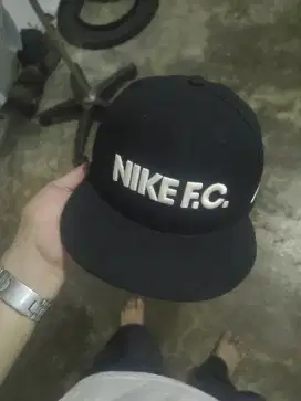 Topi snapback Nike original