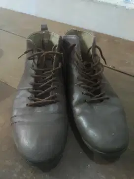 Sepatu kulit Brodo coklat