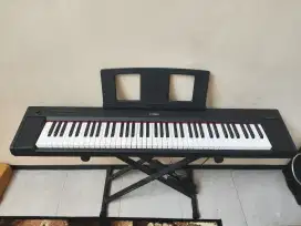 Keyboard YAMAHA PIAGGERO NP-35