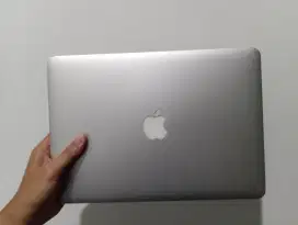 Macbook Air 8/128 13