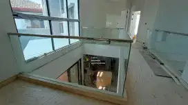 Railing Balkon Tangga Kaca Frameless