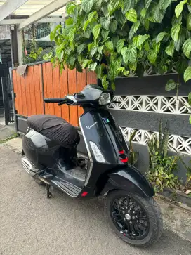 Vespa Sprint Iget Abs 2019 mulus