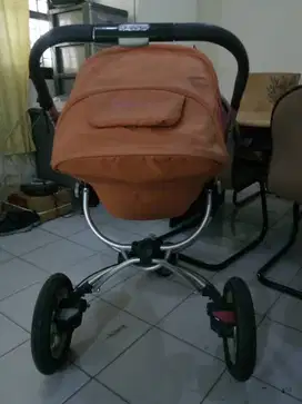 DI JUAL STROLLER QUINNY DAN BABY CAR SEAT