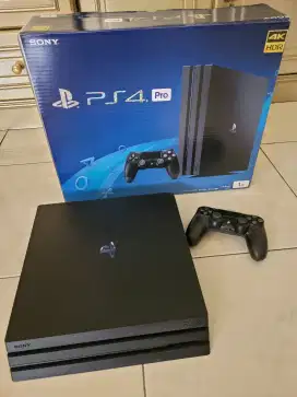 Ps4 pro 1 tb . 4k . Hitam . Semua game . Tertinggi. Lengkap. murah