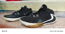 Nike freak ukuran 44