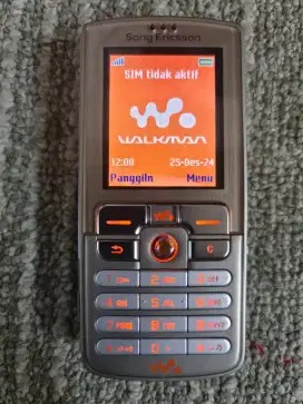 Sony Ericsson W700i istimewa