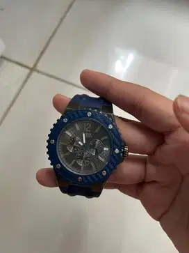 Jam Tangan Guess biru model W1161G2