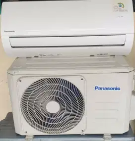 AC panasonic ½ pk like new