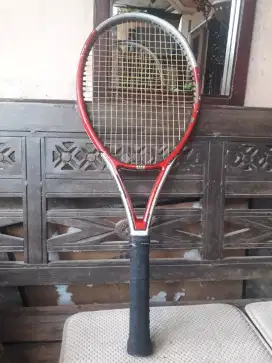 Raket tenis wilson triad