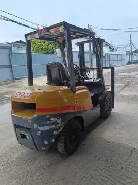 Forklift TCM 3 ton forklip diesel forklif