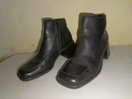 Sepatu boots Marco donati ori size 37