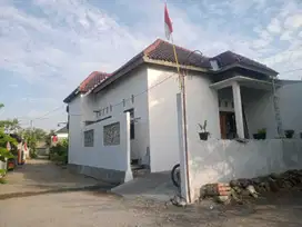 Rumah Bangunan Baru Tlogomulyo, 3 Menit SMP 34 Semarang