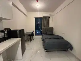 SEWA APARTEMEN DEKAT BINUS DAN BANDARA SOETA sky house alam sutera