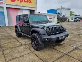 ( KM 72 Ribu ) Rubicon Jeep Wrangler Rubicon 3.8L 4x4 AT 2011 Bensin