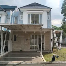 DISEWA RUMAH BARU HOEK  4 KM TIDUR CITRAGRAN