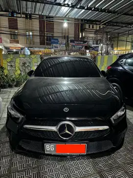 Mercedes Benz A200 Sedan tahun 2022 Black *rare *like new