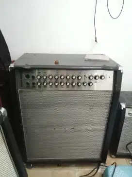 Ampli RUSSEL untuk keyboard dan bass (untuk gitar jg bisa)