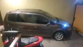 Di jual vw tauran 2014 pemakain 2015