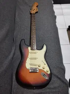 Gitar Squier Stratocaster