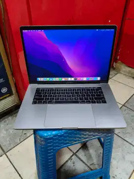 MACBOOK PRO 15 INCH 2016 TOUCHBAR CORE I7 RAM 16 GB SSD 500 GB