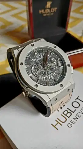 Jam tangan Hublot Big Bang