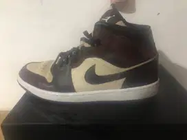 Nike air jordan 1 mid SE