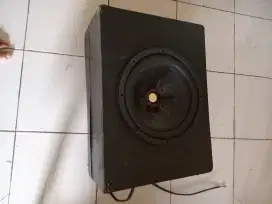 Speaker aktif Mobil 12 inci sdh dengan box nya.tanpa power