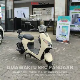 SEPEDA LISTRIK UWINFLY GRATIS JAS HUJAN