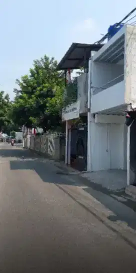 Disewakan 3 Juta perbulan Ruko dekat bandara Pondok Cabe