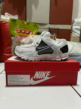 Nike Vomero 5 Preloved Original