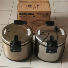 Rice cooker dapet dua jumbo miyako 16,7liter