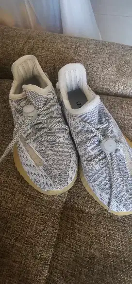 Sepatu branded anak Adidas Yezzy 29 second