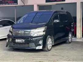 Toyota Vellfire V AT 2012