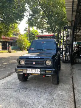 Mobil Suzuki Katana GX Tahun 1997 4x2 Warna Hijau